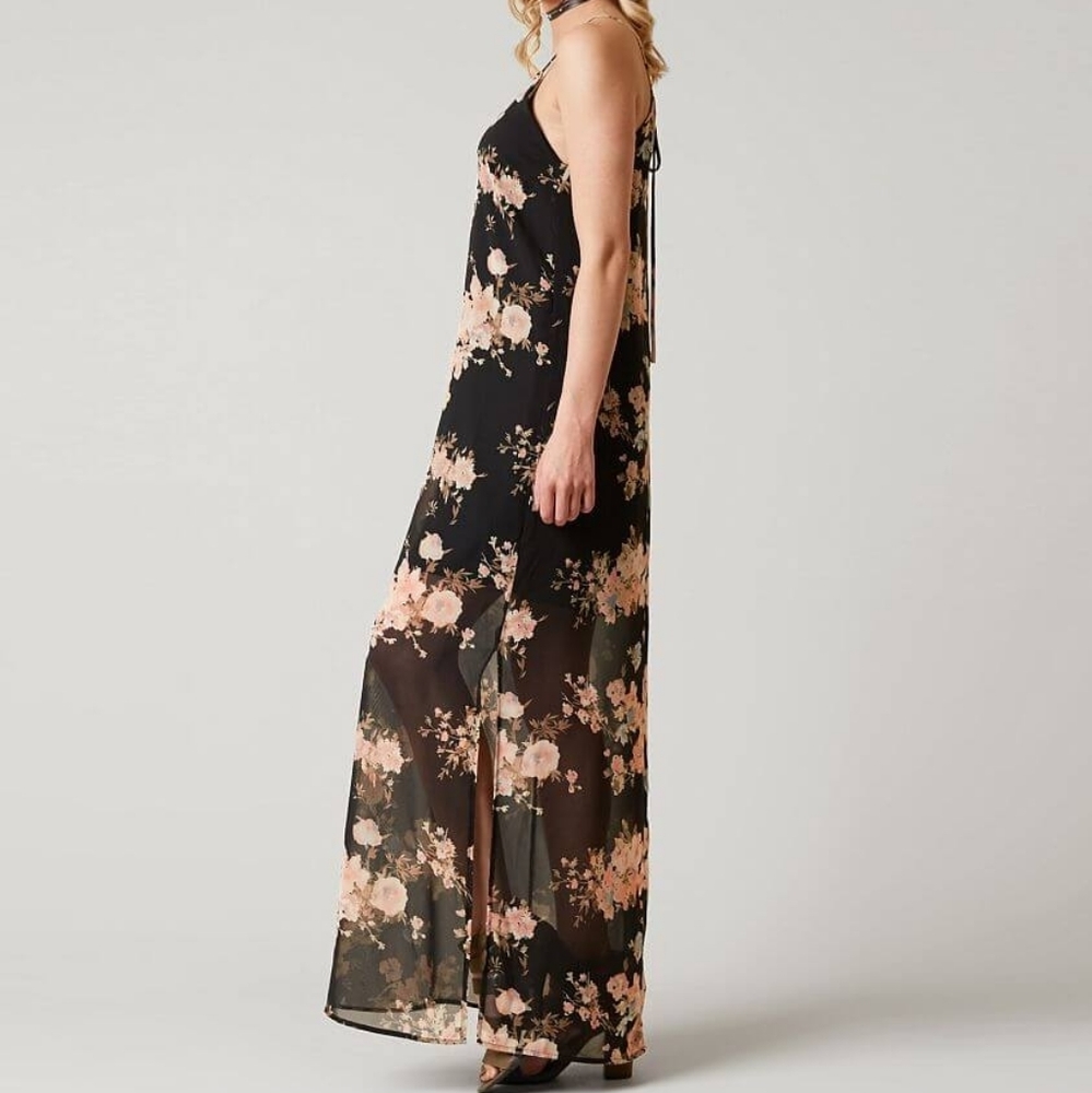 Floral Maxi Dress - Picture 2 of 3